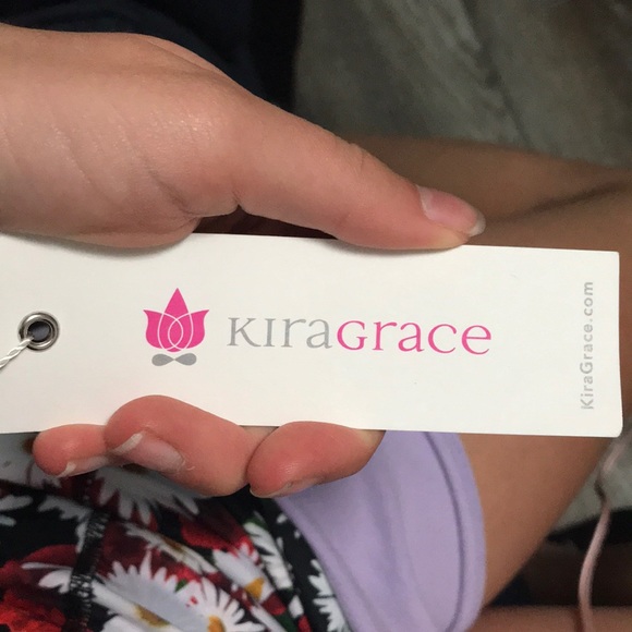 Kira Grace. Daisy print workout tank. Yoga - Picture 4 of 4